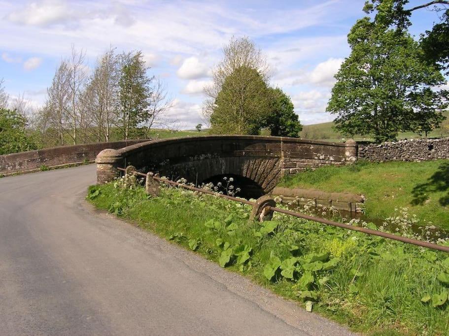 Luxurious Granny House Bell Busk In Malhamdale Vila Skipton Exterior foto